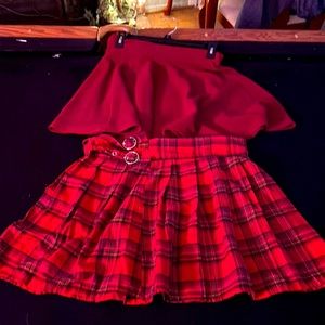 Hot Topic Mini pleated skirts